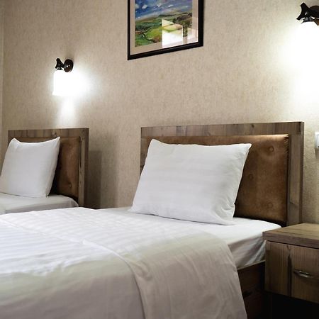 Отель Tourist Inn Ташкент Экстерьер фото
