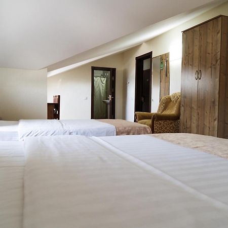 Отель Tourist Inn Ташкент Экстерьер фото
