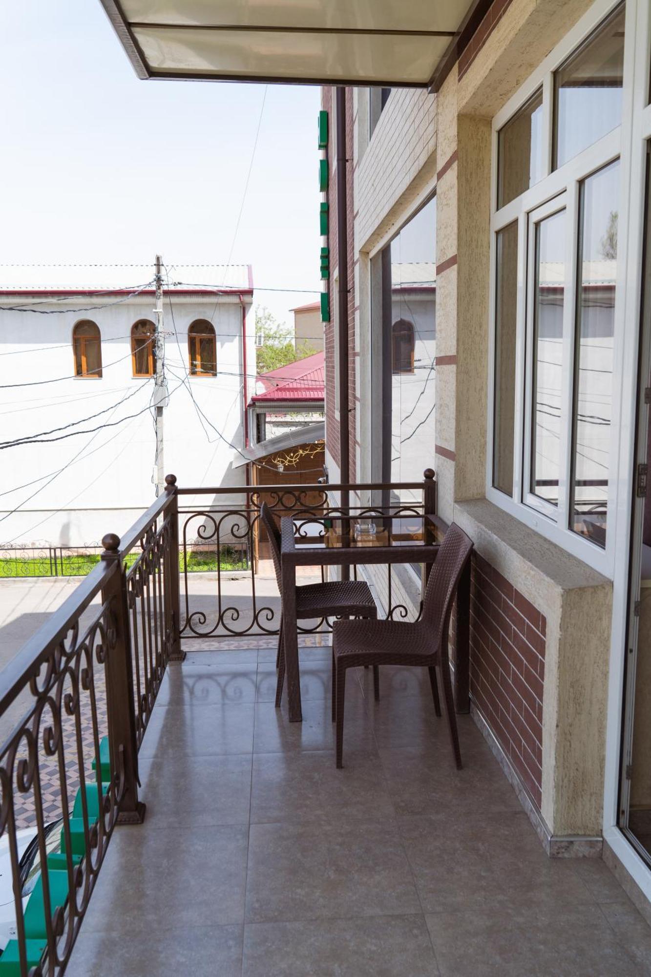 Отель Tourist Inn Ташкент Экстерьер фото