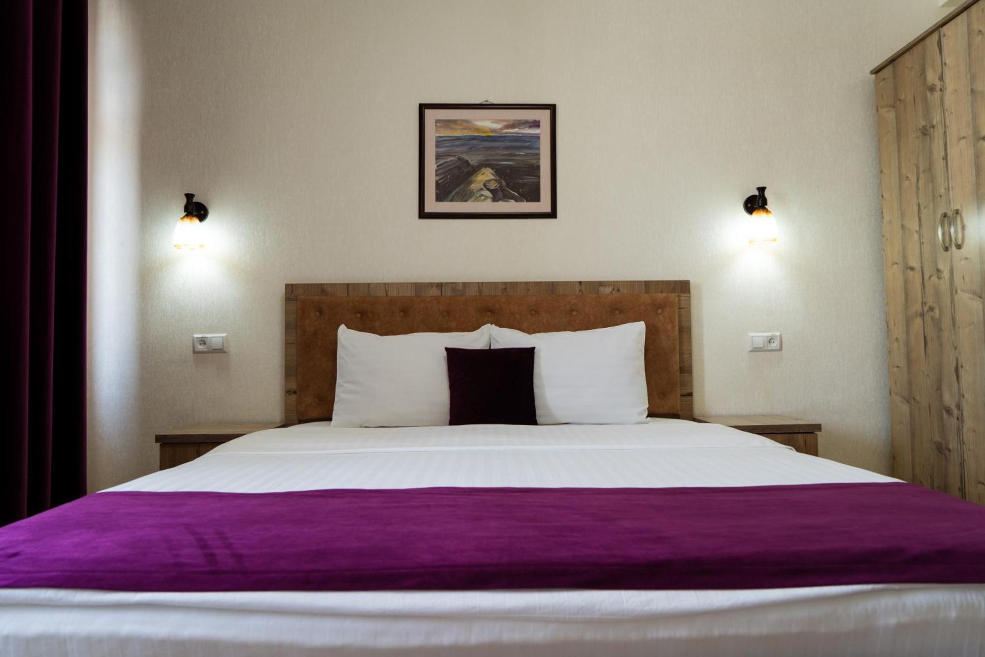 Отель Tourist Inn Ташкент Экстерьер фото