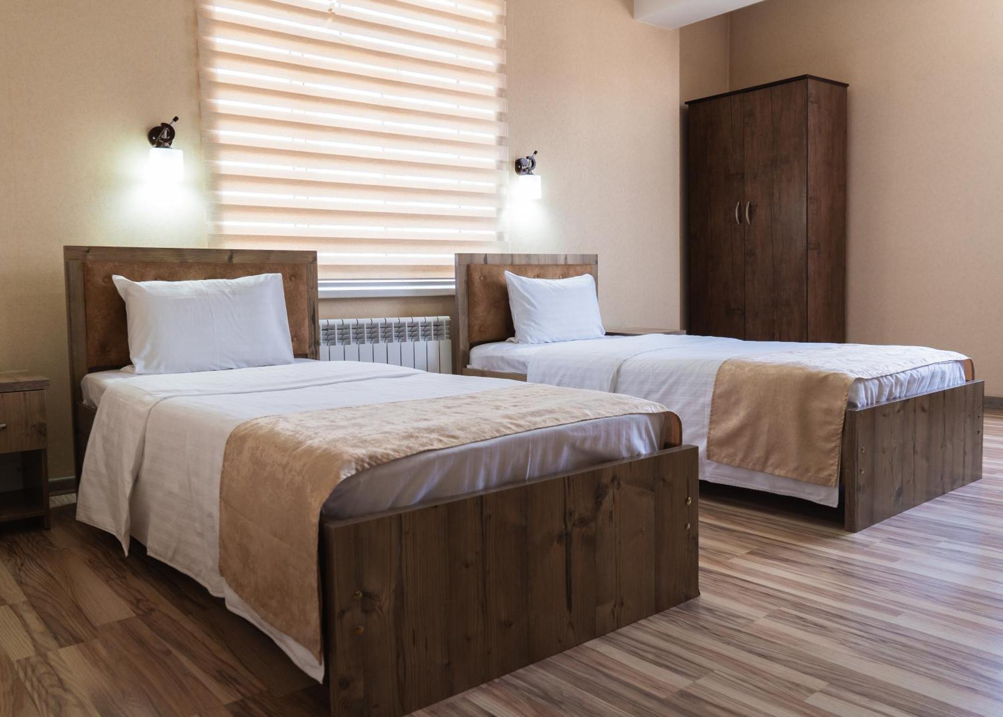Отель Tourist Inn Ташкент Экстерьер фото