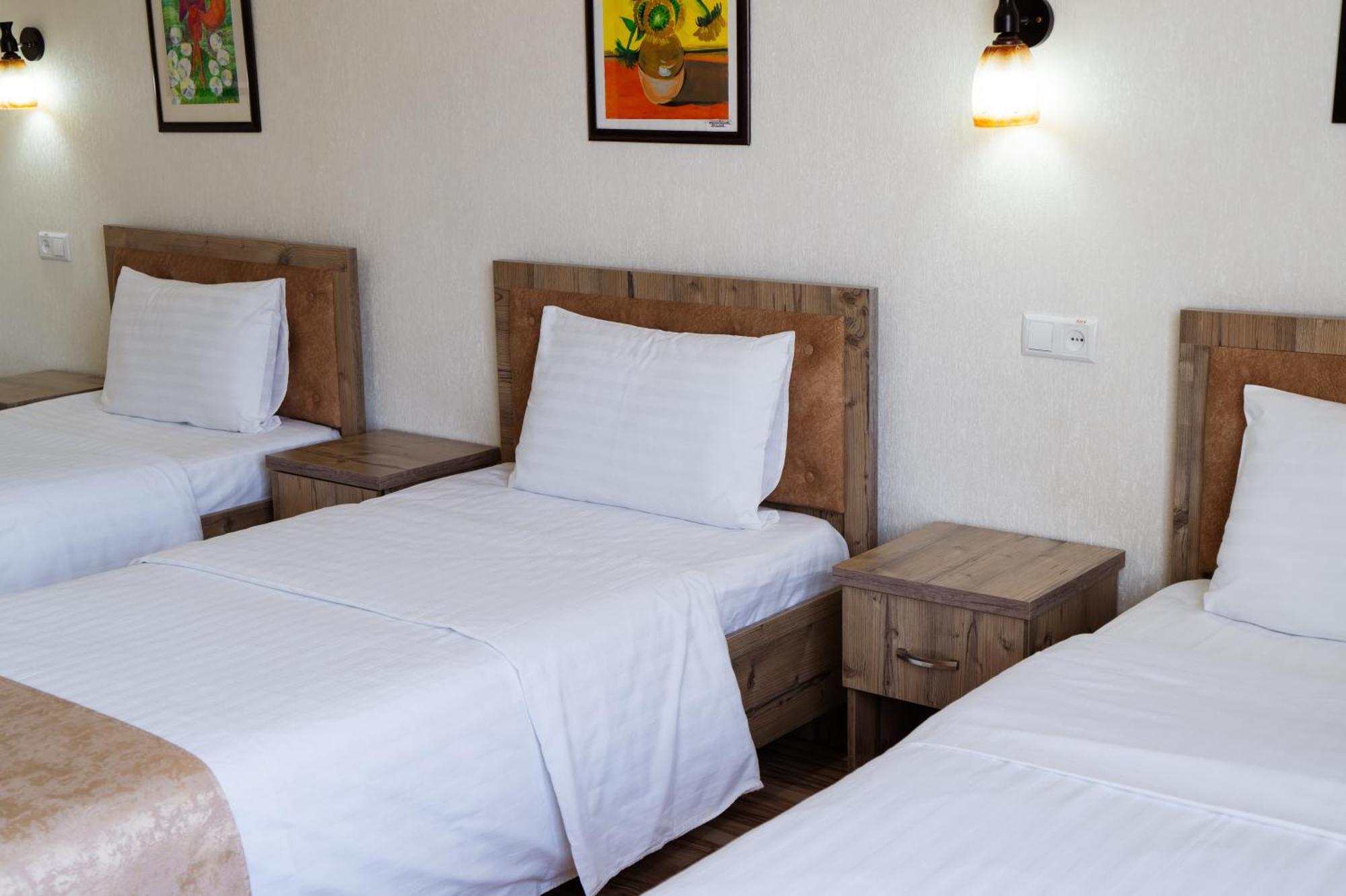 Отель Tourist Inn Ташкент Экстерьер фото