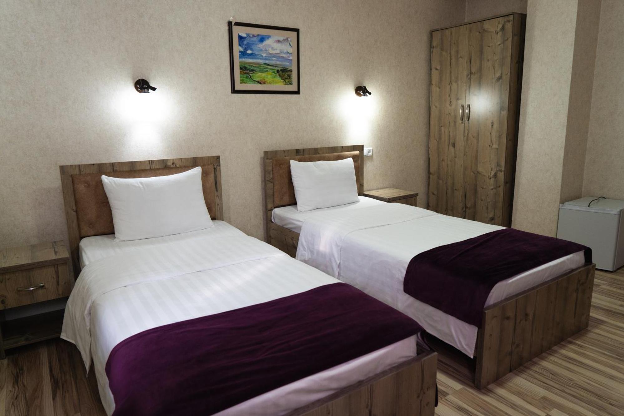 Отель Tourist Inn Ташкент Экстерьер фото