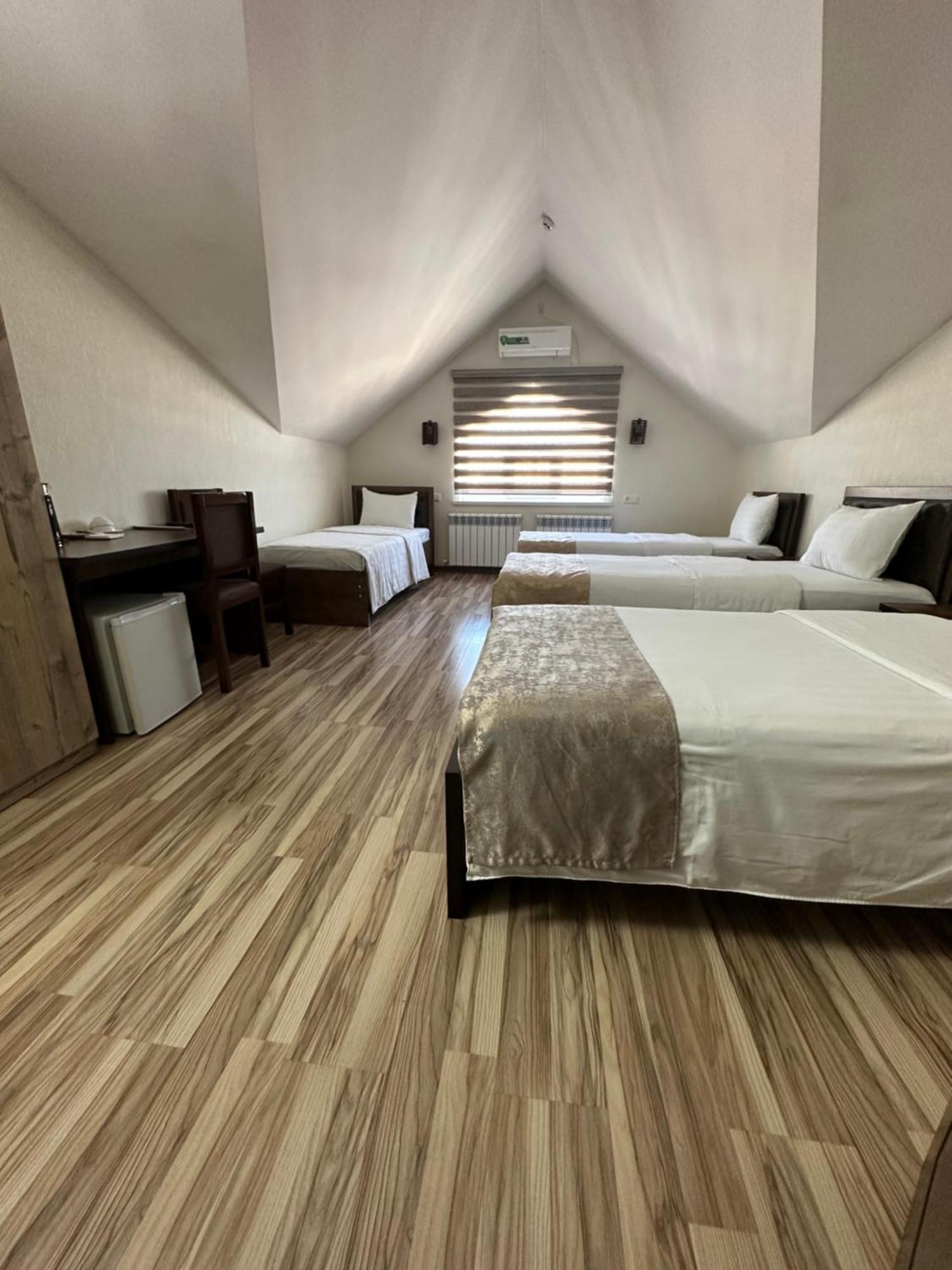 Отель Tourist Inn Ташкент Экстерьер фото
