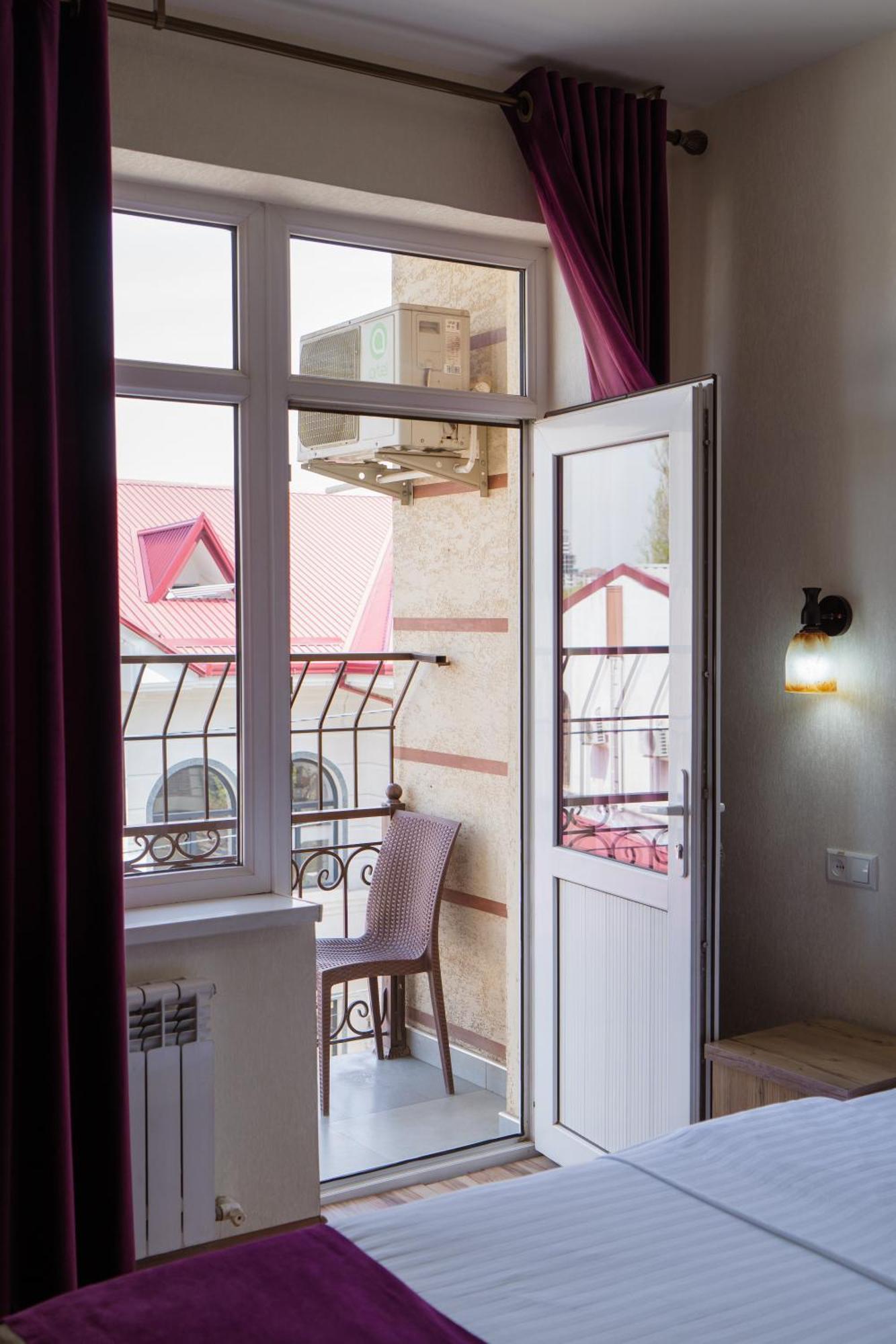 Отель Tourist Inn Ташкент Экстерьер фото