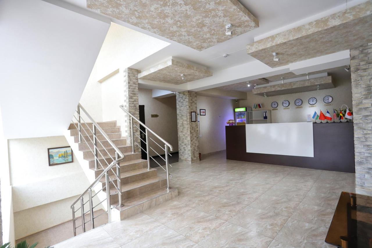 Отель Tourist Inn Ташкент Экстерьер фото